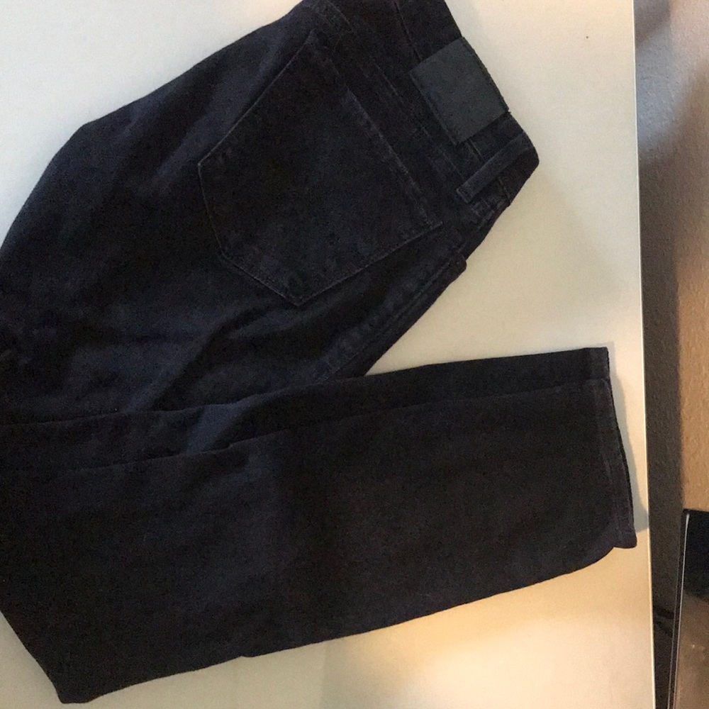 Black ripped skinny jeans